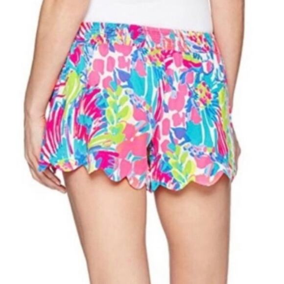 Lilly Pulitzer *Holy Grail* Gumbo Limbo Print Dahlia Shorts - Picture 2 of 10